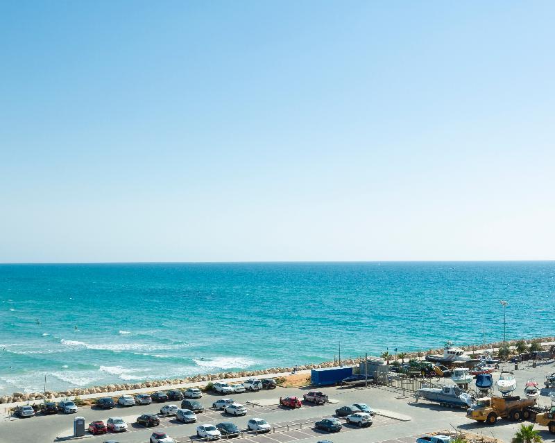الشقق الفندقية Herzeliaفي  أجنحة أوكينوس بامارينا لاكشري المظهر الخارجي الصورة